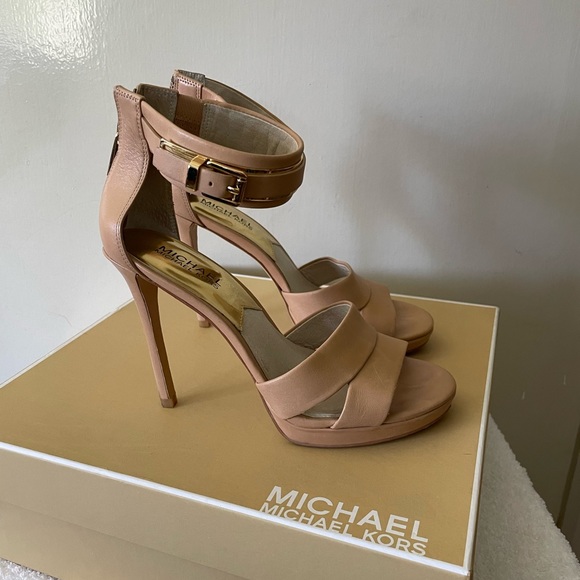 Michael Kors Nude Karlie Ankle wrap sandle open toe - Picture 2 of 3
